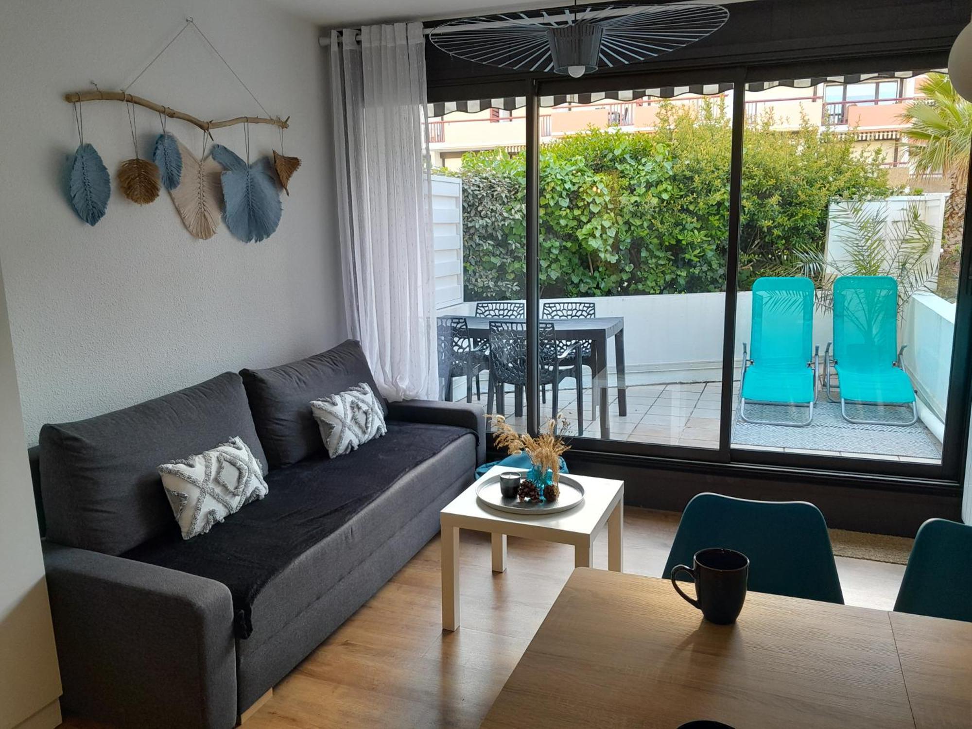 Joli 2 Pieces Sur Le Port Avec Piscine, Terrasse, Parking Apartment Capbreton Exterior photo